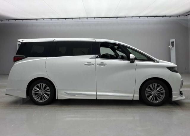 #13361 - 2023 Toyota Alphard